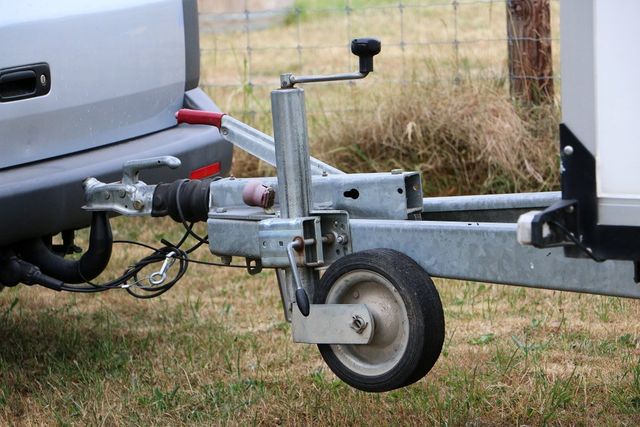 Trailer coupling on a car